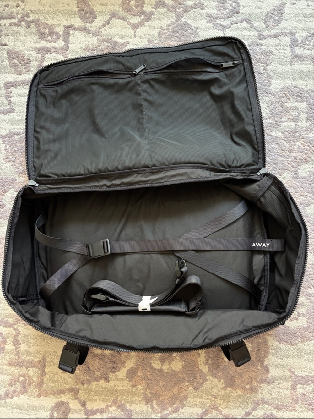 BNWT Away Active Convertible Backpack 45L in Jet Black - Picture 10 of 12